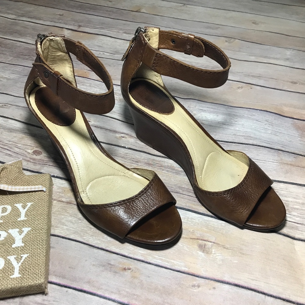 Frye Leather Wedge Sandal EUC Size 9